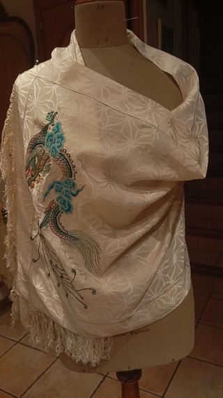 Chal de seda bordado años 20