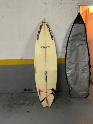 Tabla de surf Lightning Bolt – Shaper Paulo Rabell