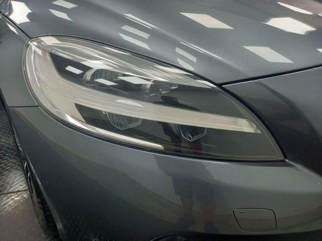 Volvo V40 2.0 D2 MOMENTUM GEARTRONIC AUT