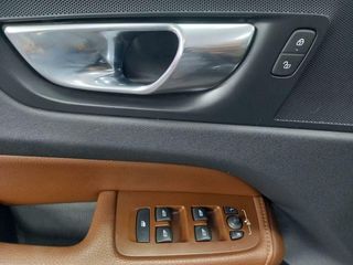 Volvo XC60 2.0 D3 MOMENTUM PRO ADBLUE