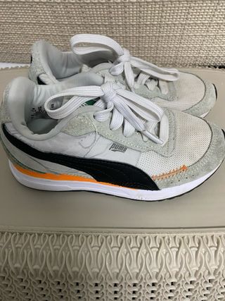 Sneakers da bambino Puma taglia 30