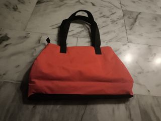 Bolso Pucca Rojo sin uso. 