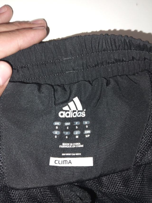 Pantalón corto Adidas negro