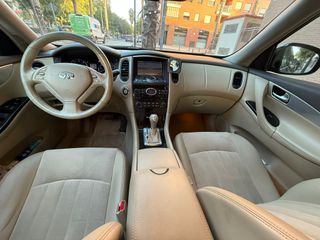 Infiniti EX30 2012