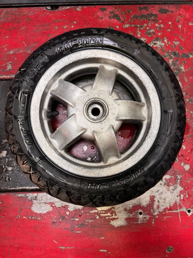 Llantas Piaggio Zip