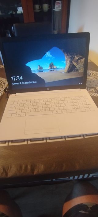 Ordenador Portátil HP blanco hp15 0007ns