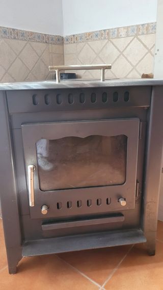 Estufa de leña y carbón hierro fundido