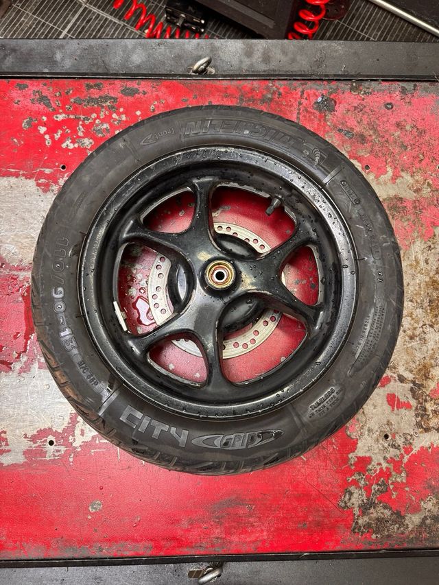 Llantas Honda Dylan y PS 125