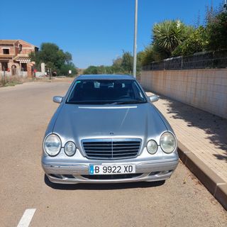 Mercedes-Benz Clase E 2001