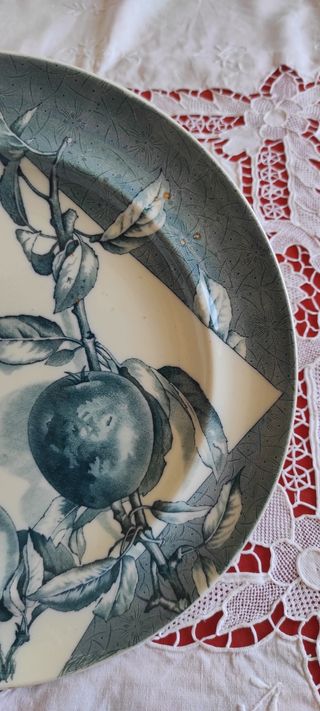 Piatto BWM 1880 con mele e uccelli