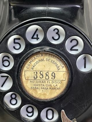 Teléfono antiguo de disco