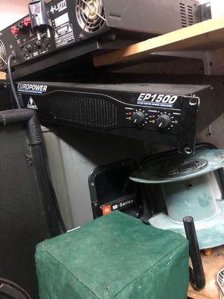 Equipo de sonido altavoces