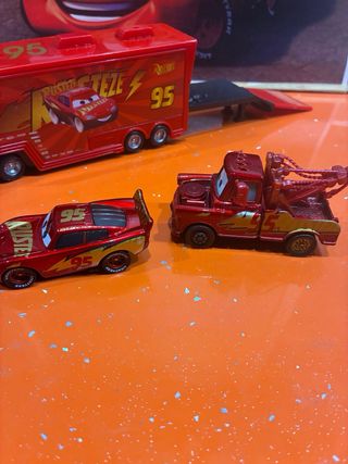 Lote camión y coches metal Cars McQueen Rusteze