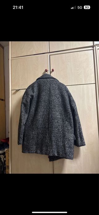 Abrigo gris elegante