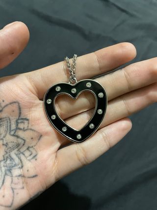 Collana elegante cuore nero e argento