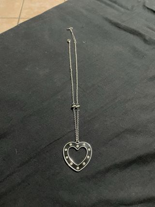 Collana elegante cuore nero e argento