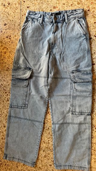 Jeans cargo desgastados para hombre