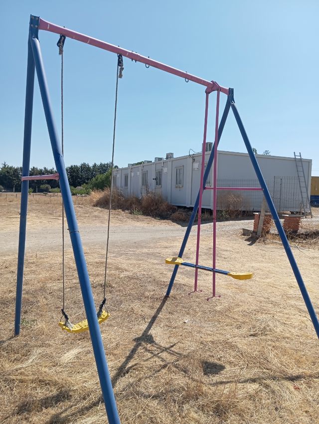 Columpio infantil para jardín