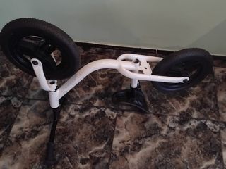 Bicicleta sin pedales infantil blanca