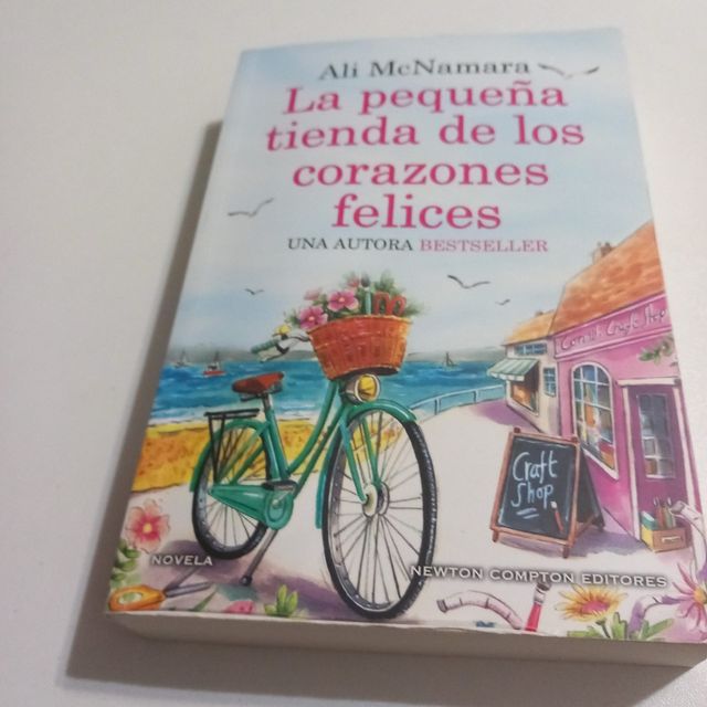 La pequeña tienda de los corazones felices