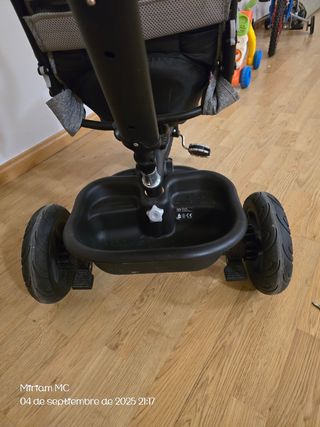Triciclo Kinderkraft AVEO