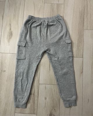 Pantalón chándal Nike gris cargo