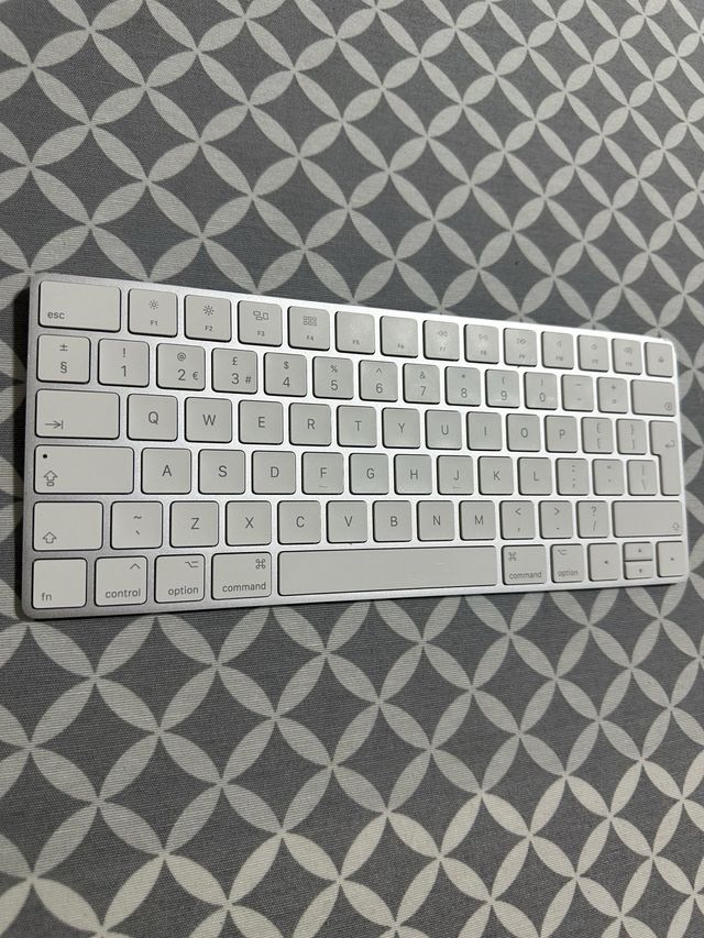 Teclado Apple Magic Keyboard 2da Gen QWERTY