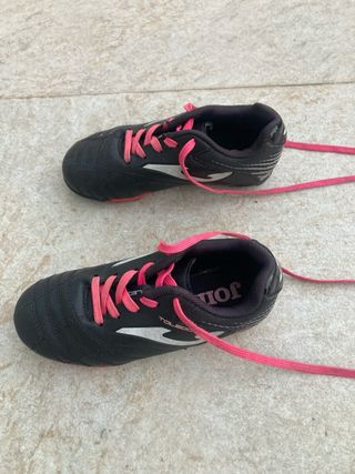 Botas de fútbol para niña Joma