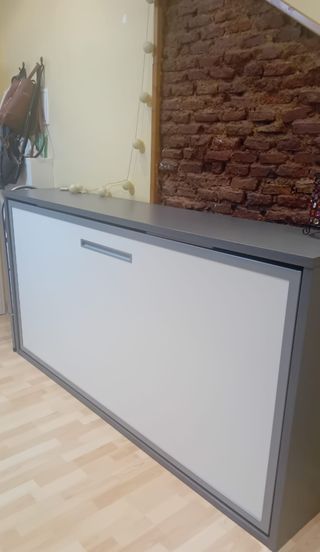Cama Plegable Gris y Blanca