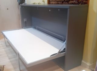 Cama Plegable Gris y Blanca