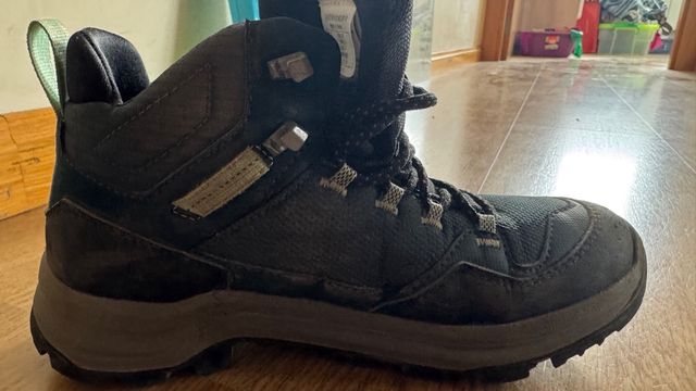 Botas de montaña Quechua MH100WTP