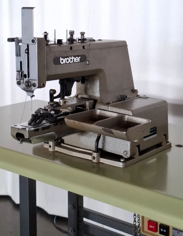 Máquina Botonera Brother