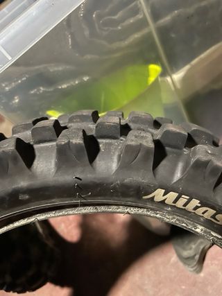 Cubierta de moto
80/100/12