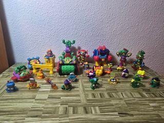 Lote de figuras Superthings