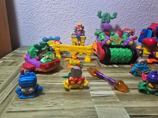 Lote de figuras Superthings