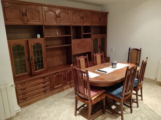 Comedor antiguo de madera