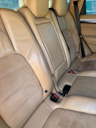 Porsche Cayenne gts 2013