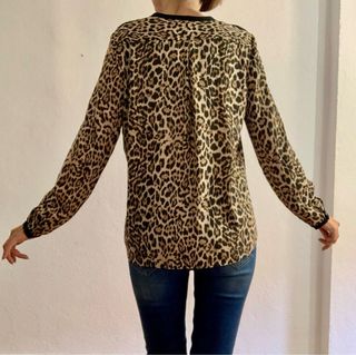 Blusa Zara Estampado Animal Print Talla M