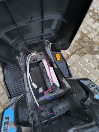 Quad eléctrico infantil Feber