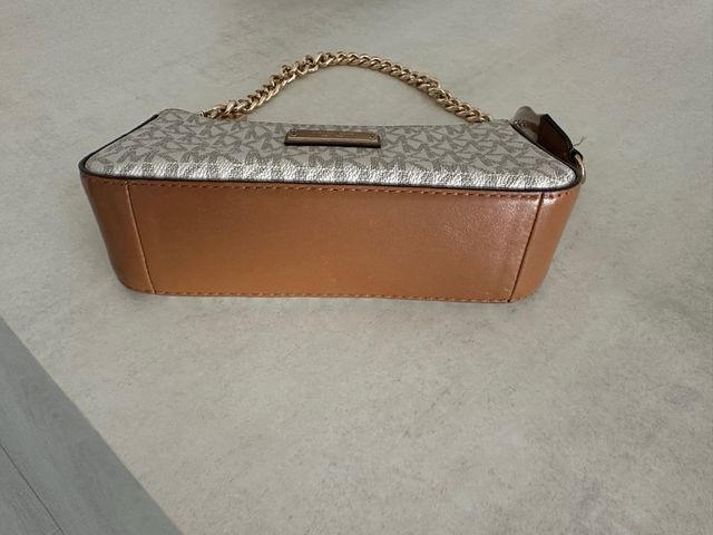 Bolso Michael Kors Beige y Dorado