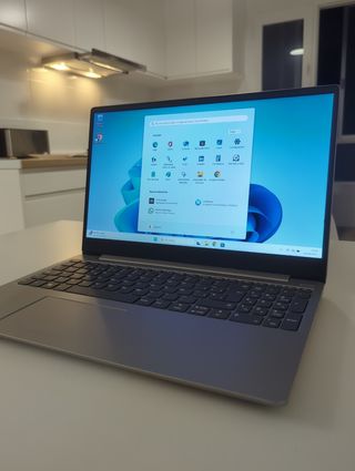 Portátil pc LENOVO - I5, 8GB RAM, 256GB SSD