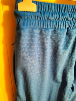 Pantalón Adidas 