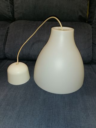 Lámpara de techo IKEA blanca de plástico