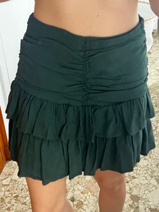 Falda corta Zara verde