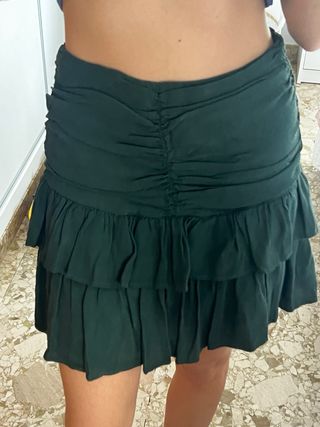Falda corta Zara verde