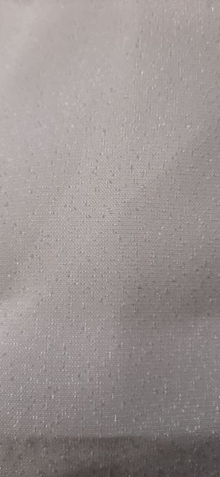 Cortina blanca de tela