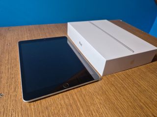 iPad 9 2021 64GB + Apple Pencil + Funda Logitech