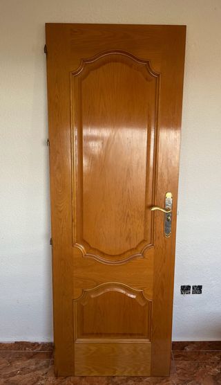 Puerta de roble