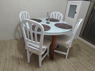 Mesa y 4 Sillas Comedor
