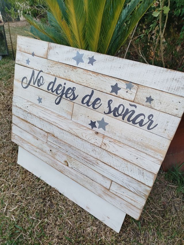 Cabecero de palets decorado